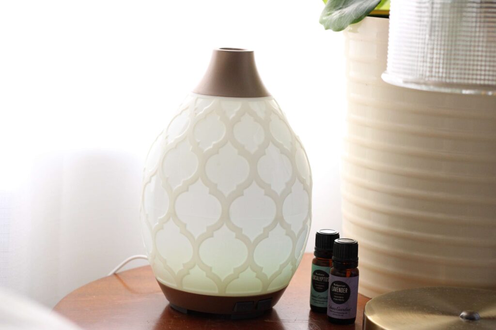 essential oils and diffuser for natural birth 