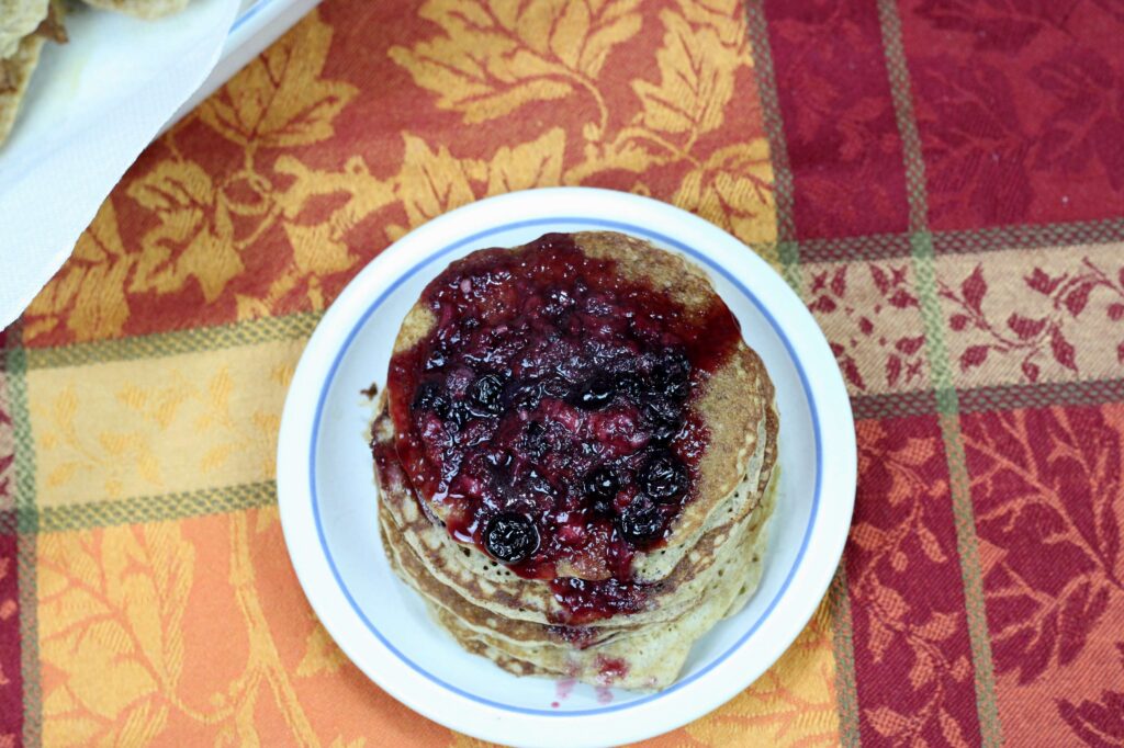 sourdough pancakes with berry syrup 