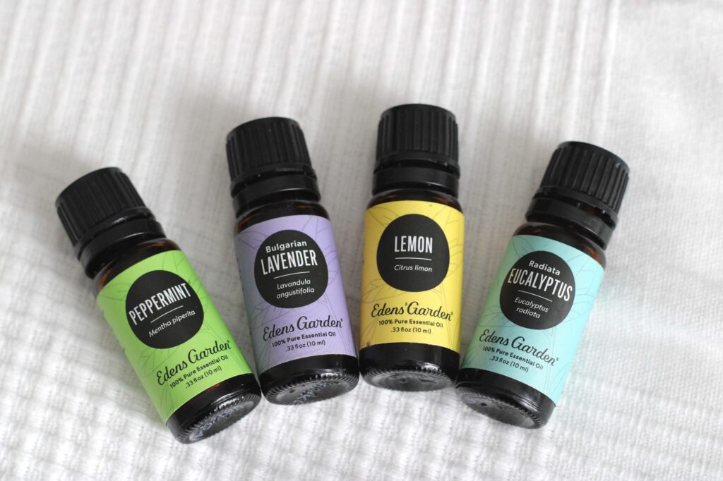 essential oils for a natural pregnancy, lemon, lavender,peppermint,eucalyptus 