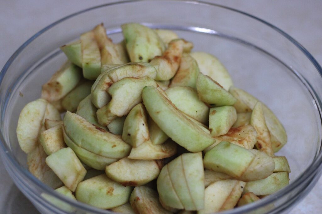 sliced apples for spiced apple danish