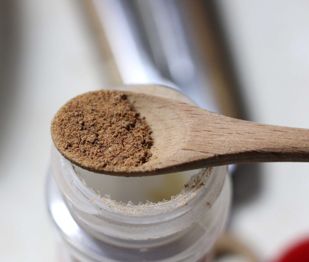 1/4 tsp of ground nutmeg