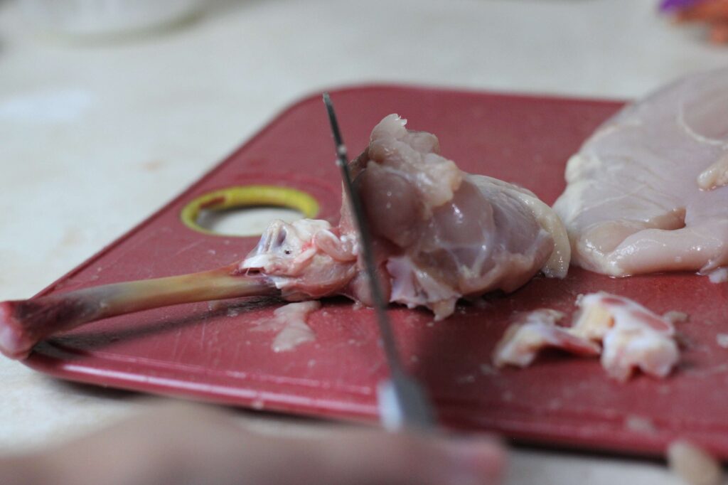 how to debone a chicken leg 