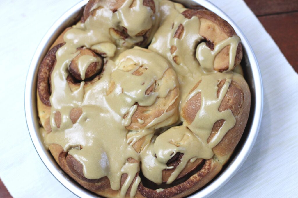 cinnamon rolls with coffee glaze 