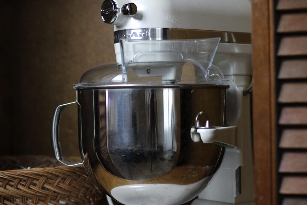 white kitchen aid mixer 